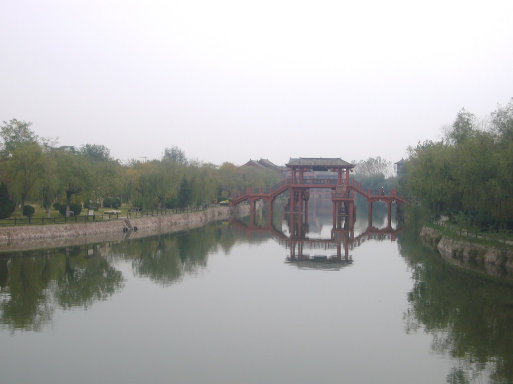 River and bridge at Qingming Shanghe Park