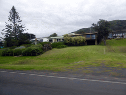 Houses at Collingwood Street at Apollo Bay, viewed from our tour bus on the Great Ocean Road