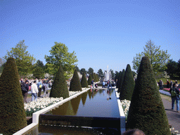 Stream and fountain near the Oranje Nassau pavilion at the Keukenhof park