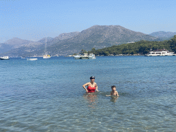 Miaomiao with goggles and Max at the Donje Celo Beach