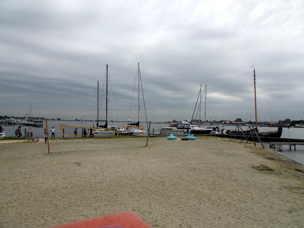 Beach and boats at Camping and Villa Park De Paardekreek