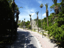 The southwest side of the Akti Kountourio street, viewed from the bridge from the Platía Platanou square to Neratzia Castle