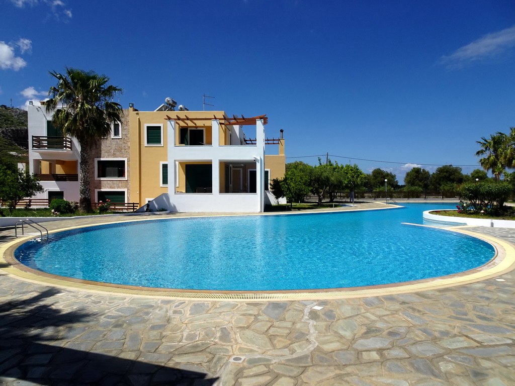 Swimming pool at the Triantafyllopoulos Winery