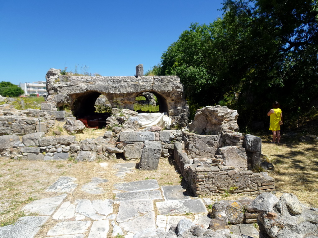 Miaomiao at the ruins at the southeast side of the Casa Romana museum