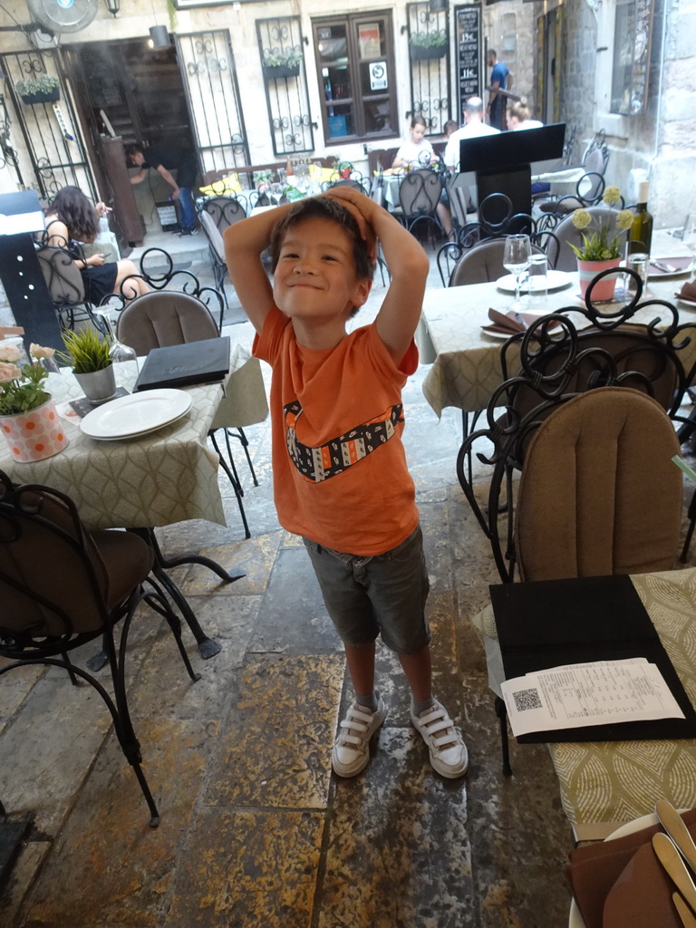 Max at the terrace of the Regina Del Gusto restaurant