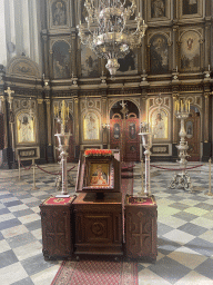 Apse, altar and altarpiece of the Saint Nicholas Church