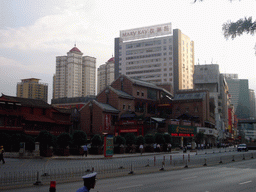 Qingnian Road