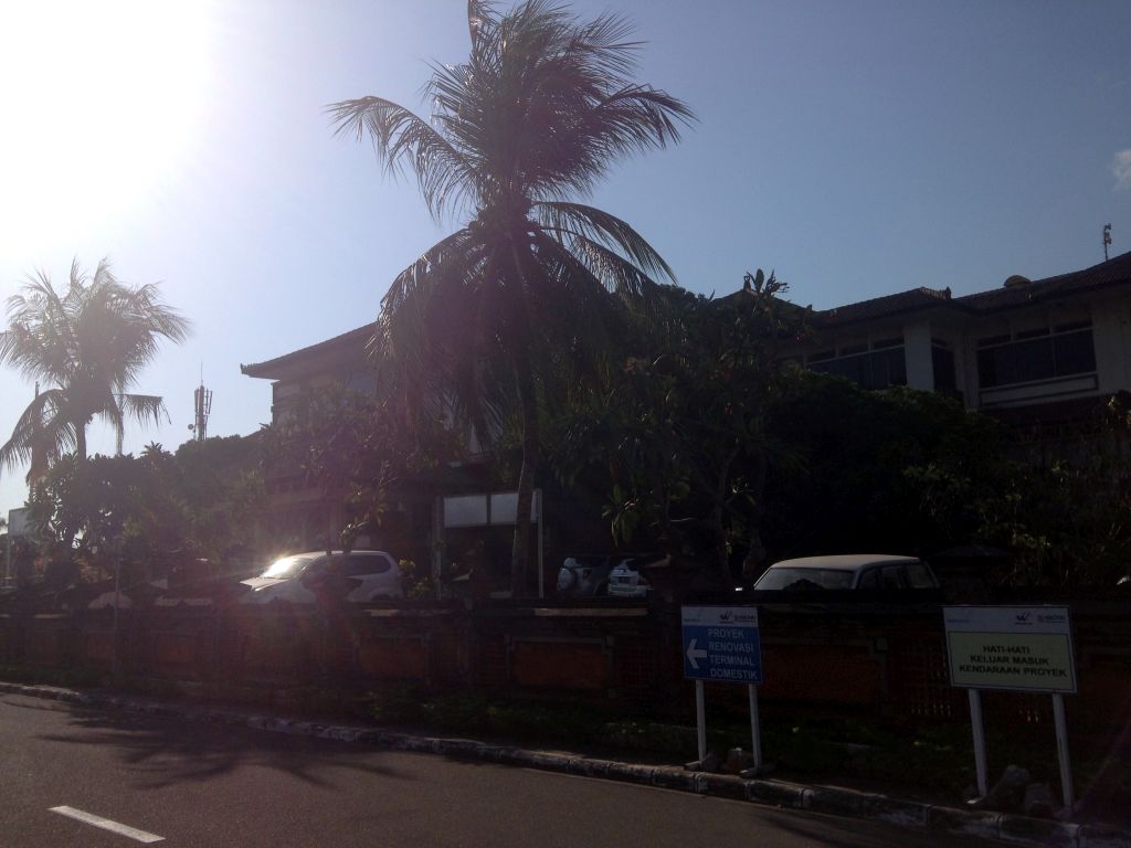 Houses at a street at the northwest side of the Ngurah Rai International Airport