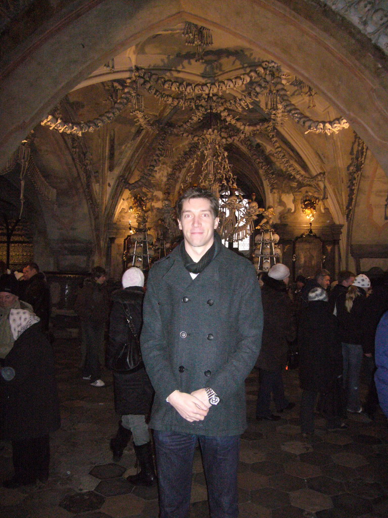 Tim and the central hall of the Sedlec Ossuary