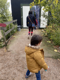 Miaomiao and Max at the entrance to the Kids Jungle at the Berkenhof Tropical Zoo