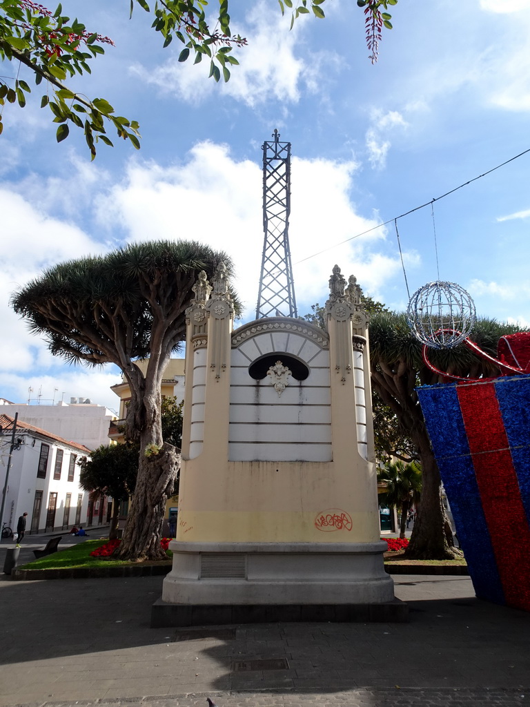Monument at the Plaza de la Concepción square