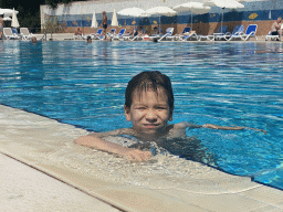 Max at the outdoor swimming pool of the Grand Hotel Park