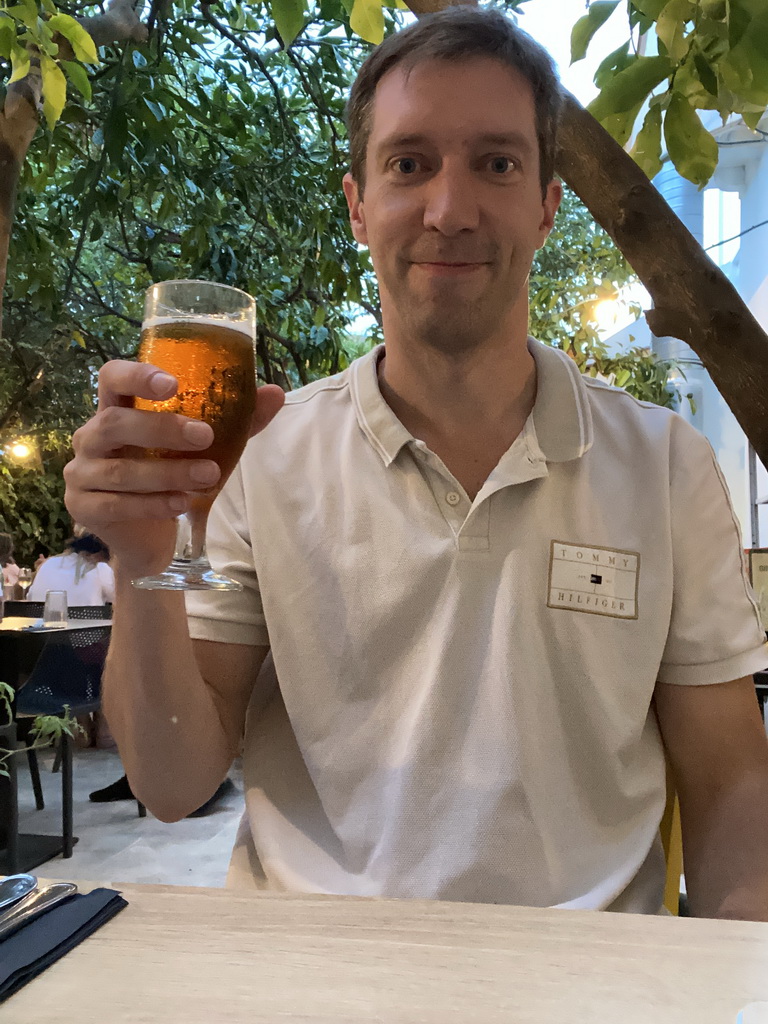 Tim with a Pan Zlatni beer at the Fish Bar El Pulpo