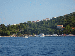 Boats in front of Mandrac Beach, viewed from the Elaphiti Islands tour boat