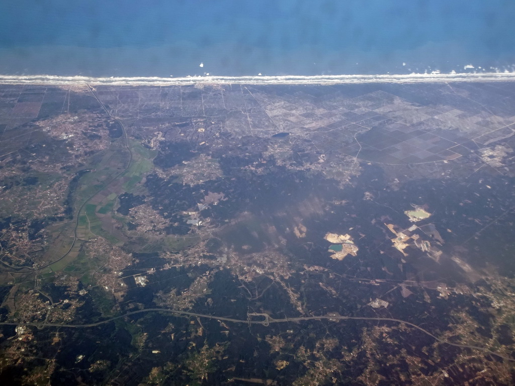 Coastline at the towns of Vieira de Leiria and Pedrógão in Portugal, viewed from the airplane from Rotterdam