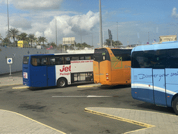 Buses at the parking lot of the Gran Canaria Airport, viewed from the shuttle bus from the Gran Canaria Airport to Maspalomas