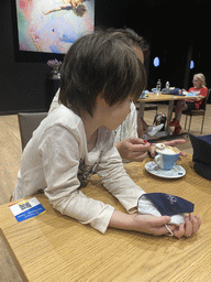 Miaomiao and Max at the Nèstor Restaurant at the upper floor of the Deep Sea Area at the Poema del Mar Aquarium