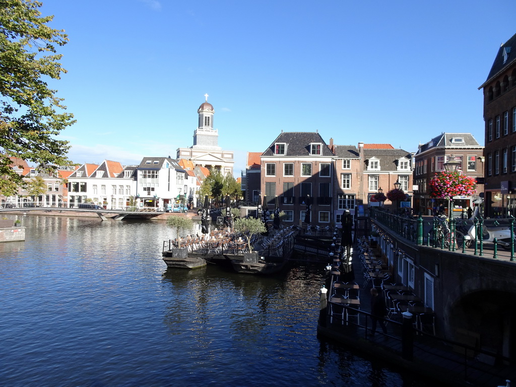 The Hartebrugkerk church, the Waaghoofdbrug bridge and boats in the Oude Rijn river, viewed from the Aalmarkt street