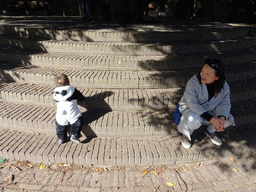 Miaomiao and Max on a staircase at the Burcht van Leiden castle