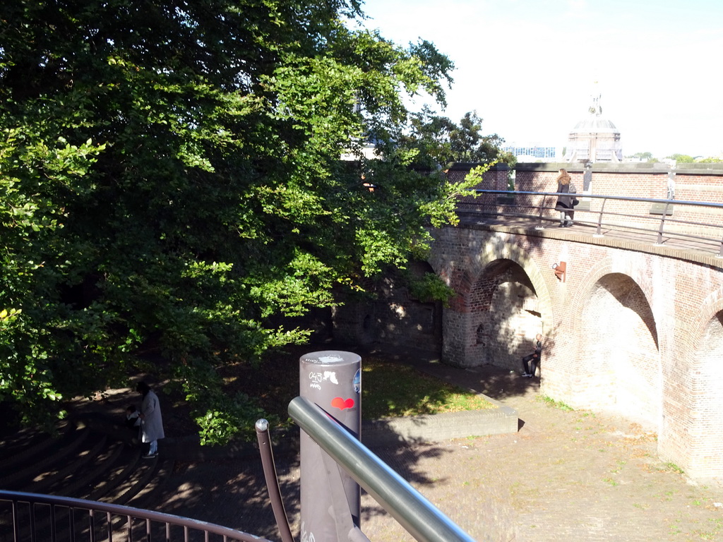 Miaomiao and Max at the Burcht van Leiden castle and the Marekerk church, viewed from the top of the staircase to the ramparts