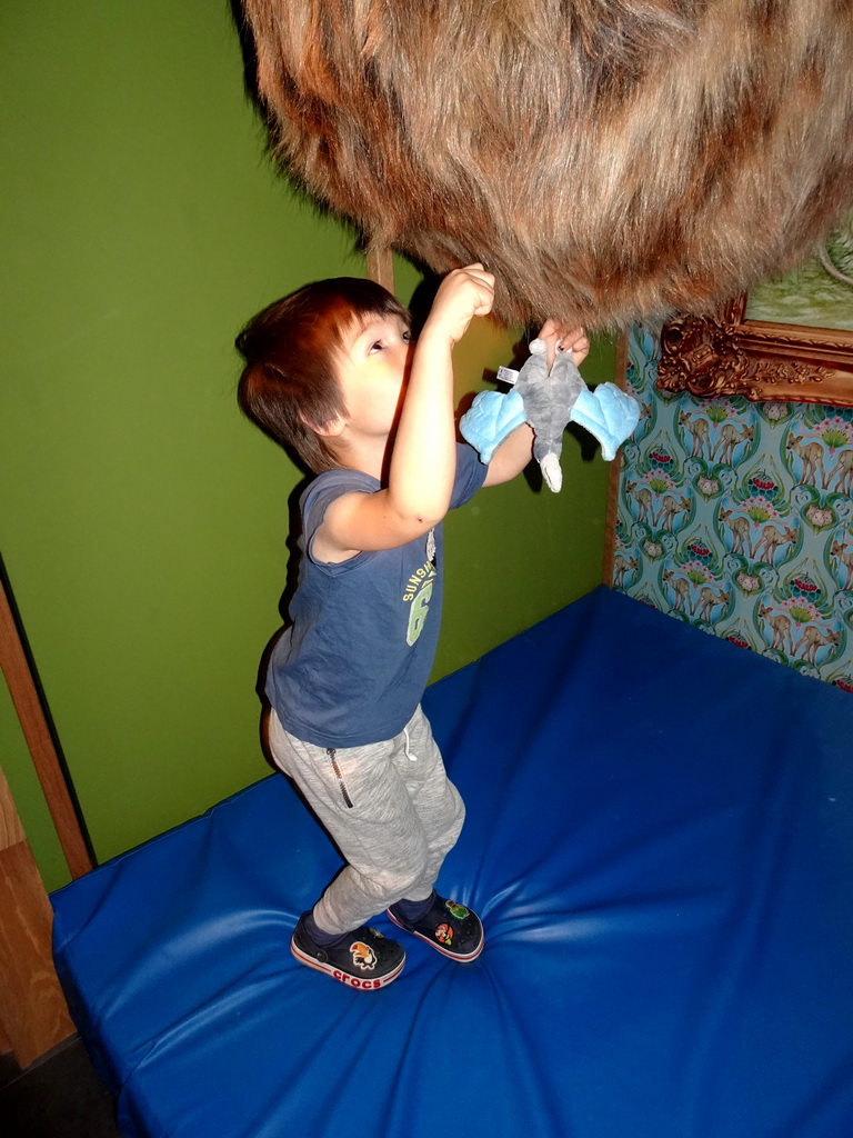 Max at the Seduction exhibition at the Seventh Floor of the Naturalis Biodiversity Center