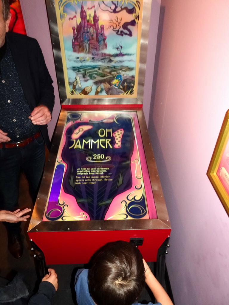 Max playing pinball at the Seduction exhibition at the Seventh Floor of the Naturalis Biodiversity Center