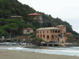 The beach and houses at the Via Domenico Grillo street