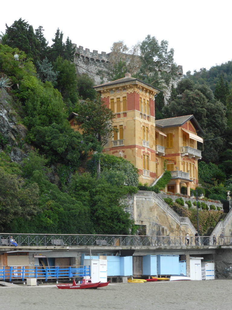 The beach, a house at the Via Domenico Grillo street and the Levanto Castle