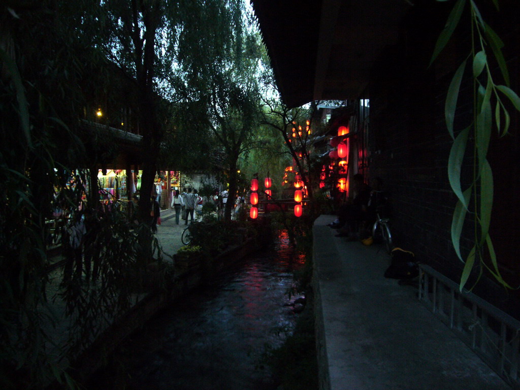 Houses and canal in the Old City of Lijiang, at sunset