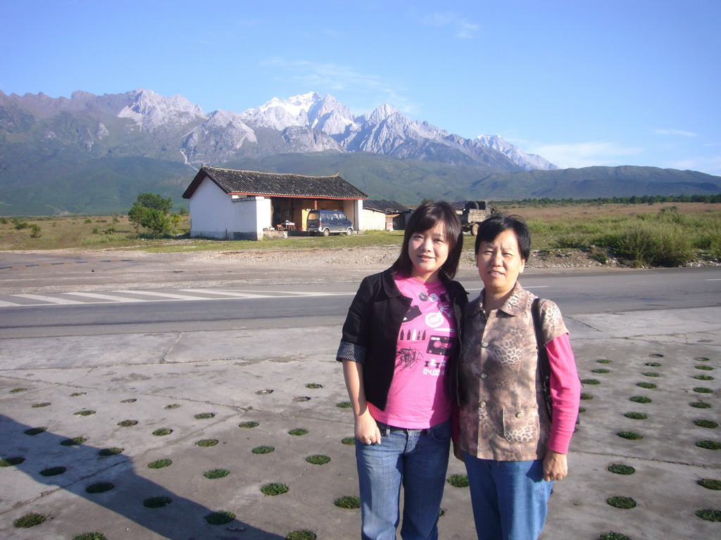 Miaomiao and Miaomiao`s mother at Jade Dragon Snow Mountain