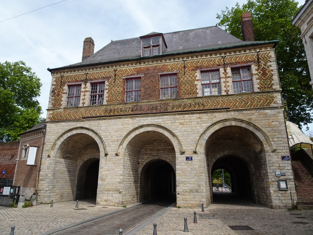 Front of the Porte de Gand gate at the Rue de Gand street