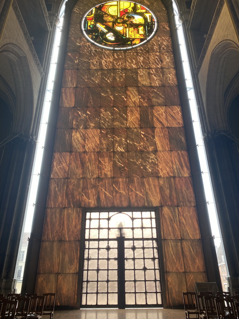 Doors and rose window at the nave of the Lille Cathedral