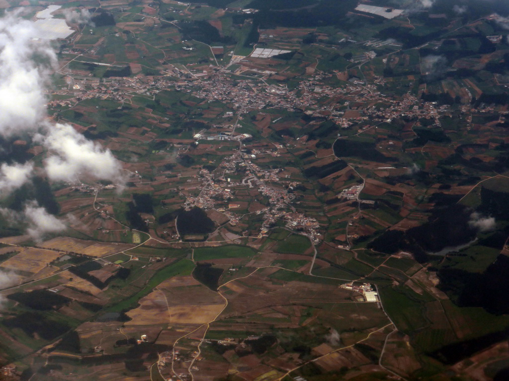 The towns of Casal do Azeite and Campelos, viewed from the airplane from Amsterdam