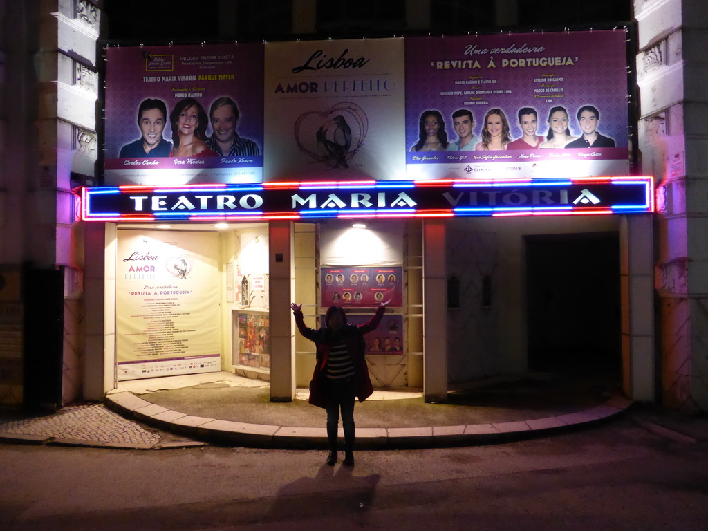 Miaomiao in front of the Teatro Maria Vitória theatre at the Parque Mayer park, by night