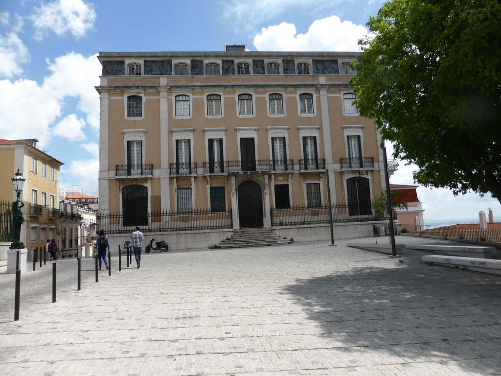 Front of the Palácio de Santa Catarina palace at the Rua de Santa Catarina street