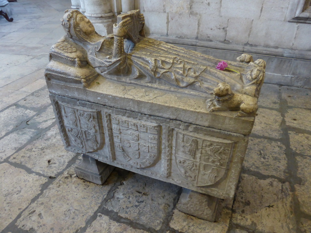Tomb of Maria de Villalobos at the back side of the Lisbon Cathedral