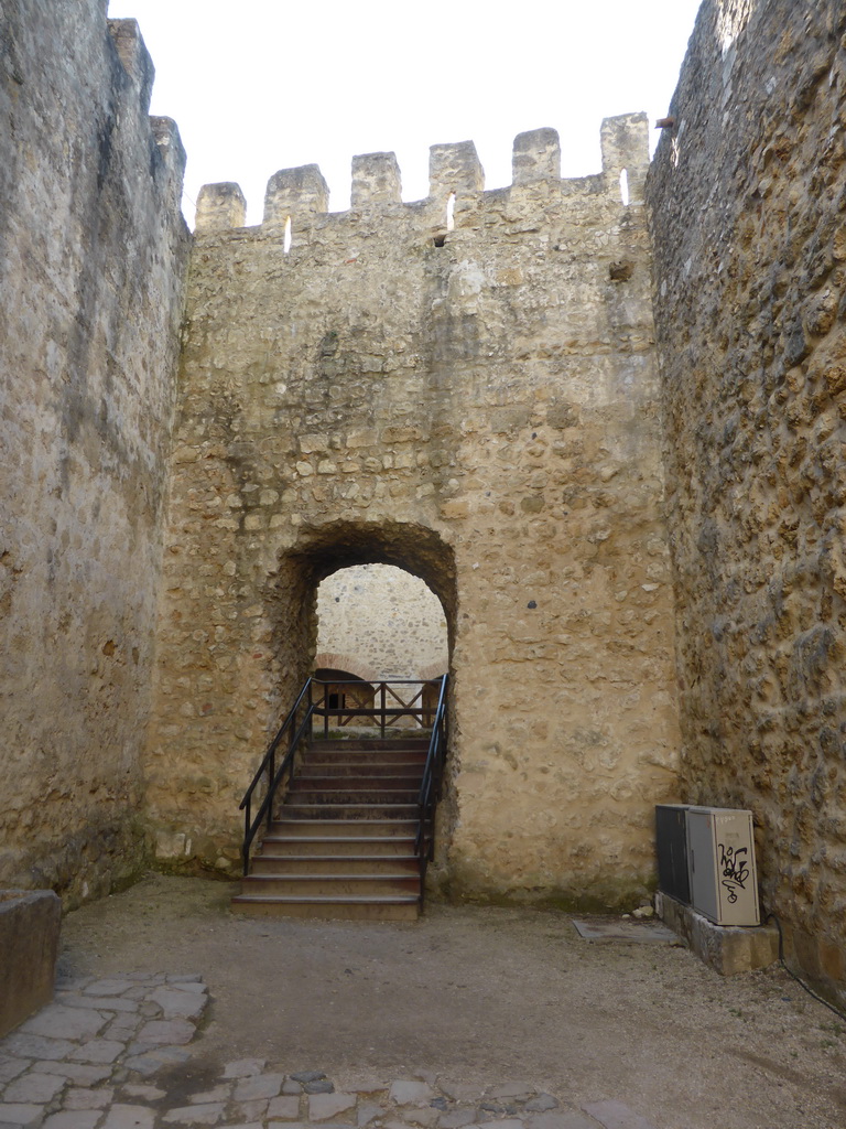 Wall with gate at the south side of the São Jorge Castle
