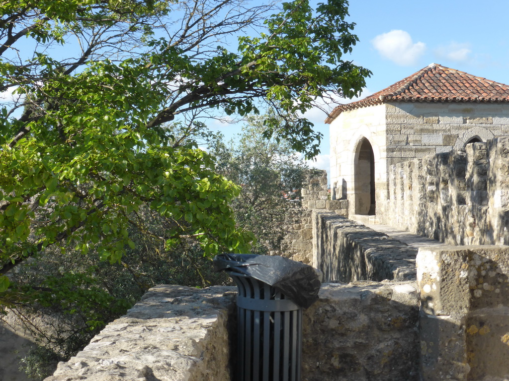 Top of the central wall of the São Jorge Castle