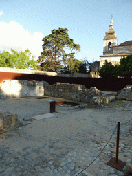 The Palace section of the archaeological site and the Igreja de Santa Cruz do Castelo church at the São Jorge Castle