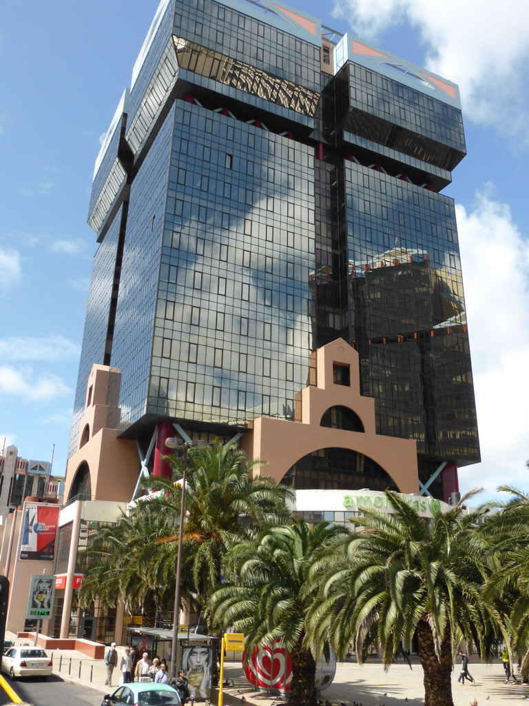 The Amoreiras Shopping Center at the Avenida Engenheiro Duarte Pacheco avenue, viewed from the sightseeing bus