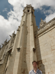 Tim in front of two towers of the Jerónimos Monastery