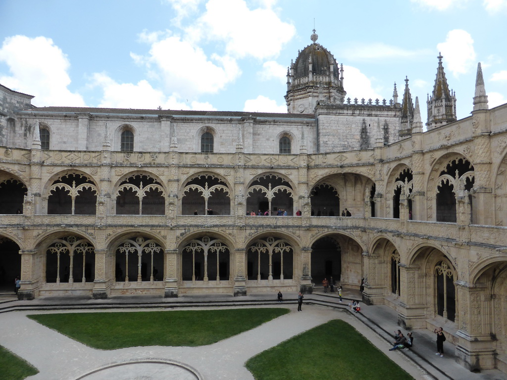 Central square of the Cloister at the Jerónimos Monastery, viewed from the upper floor