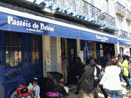 Front of the Pastéis de Belém restaurant at the Rua Belém street