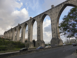 The Águas Livres Aqueduct, viewed from the bus