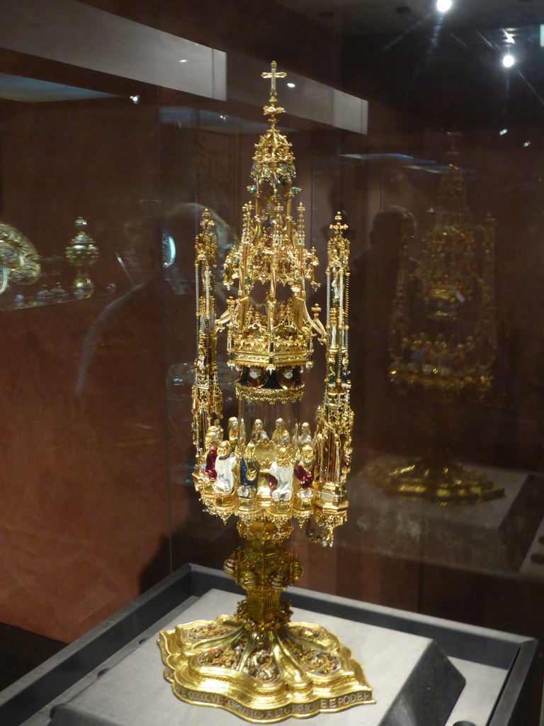 The Custódia de Belém monstrance at the second floor of the Museu Nacional de Arte Antiga museum