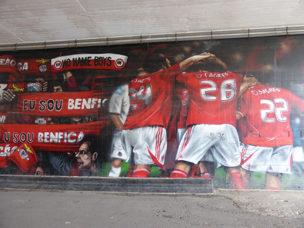 Painting of the S.L. Benfica soccer team in a tunnel under the Avenida General Norton de Matos avenue