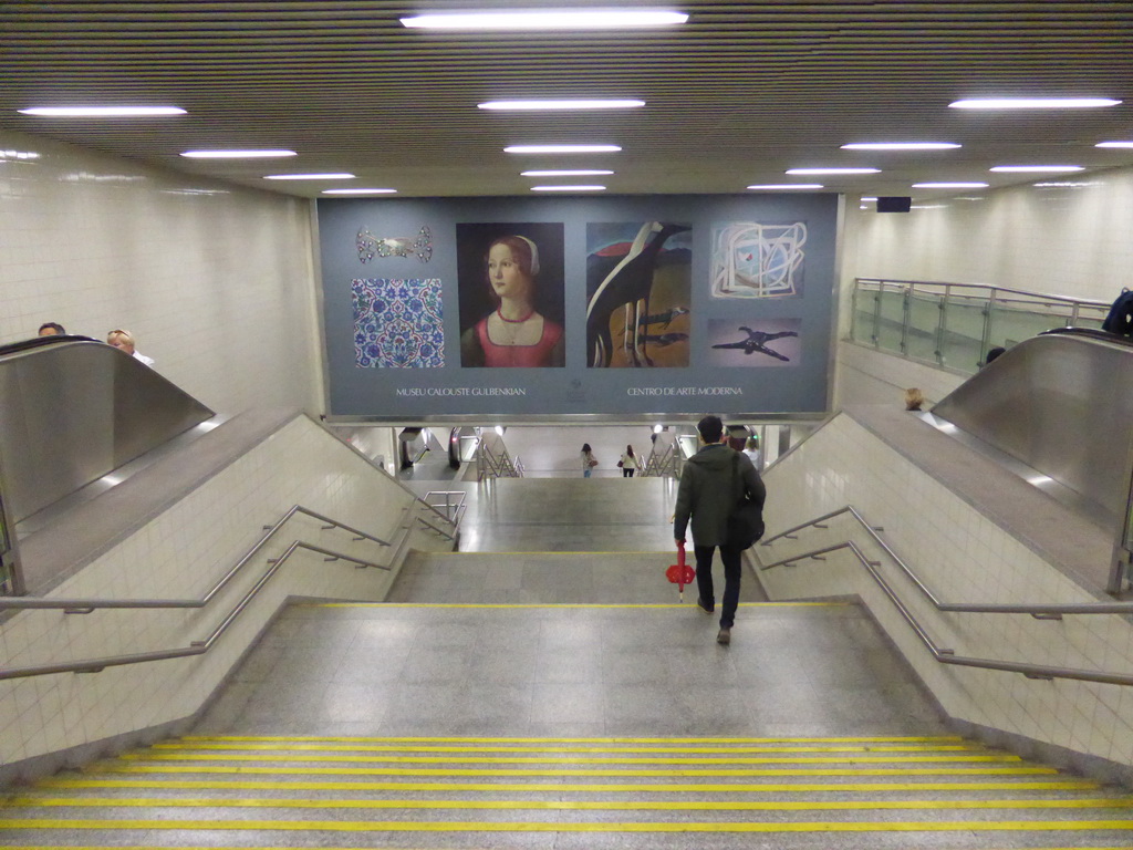 Interior of the Praça de Espanha metro station