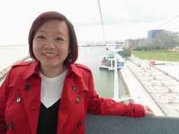 Miaomiao in the funicular at the Parque das Nações park