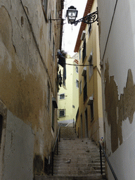 The Beco de Paus staircase, viewed from the Rua do Vigário street