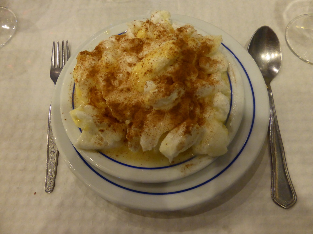 Dessert at Restaurante Andaluz at the Rua Santa Marta street